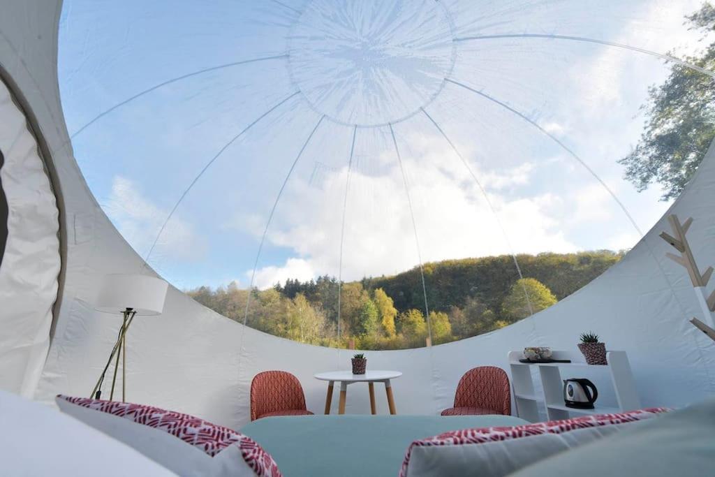 Bulle Hirondelle Hotel Quarré-les-Tombes Buitenkant foto