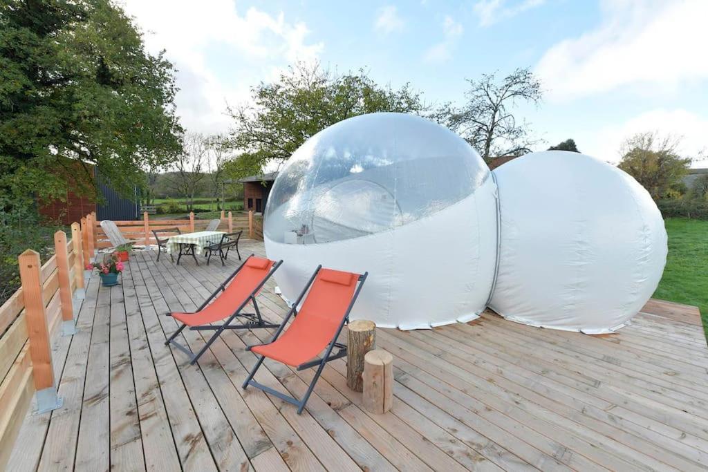 Bulle Hirondelle Hotel Quarré-les-Tombes Buitenkant foto